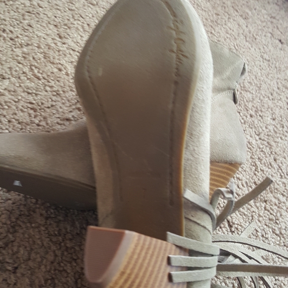 Booties - Picture 3 of 4